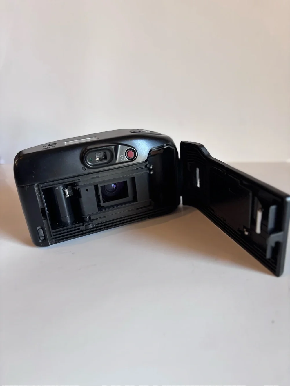 Vintage CANON SURE SHOT ZOOM-S Point and Shoot 35MM FILM Camera Works!